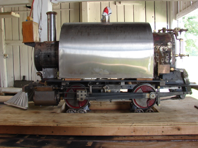 File:Minnie 01 0-4-0 tank engine.JPG