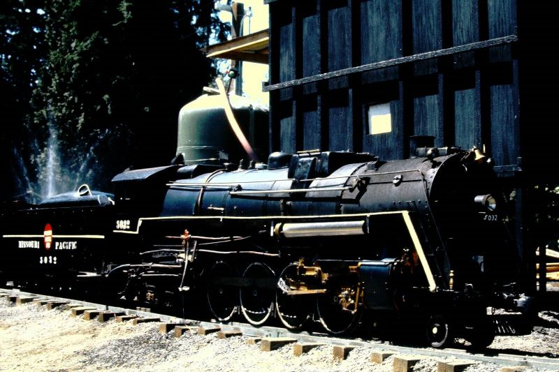 File:Mollola Train Park 1972 ebay 3.jpg
